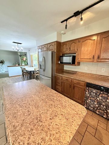2556 N Green Bay ROAD, Mount Pleasant, WI 53405
