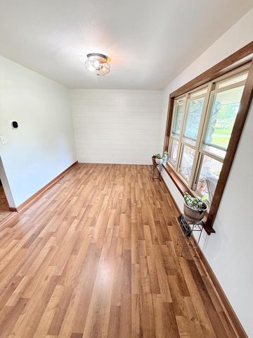 2556 N Green Bay ROAD, Mount Pleasant, WI 53405