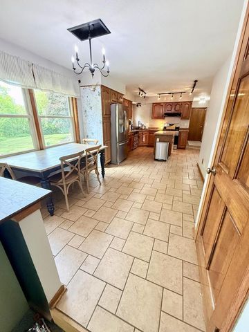 2556 N Green Bay ROAD, Mount Pleasant, WI 53405