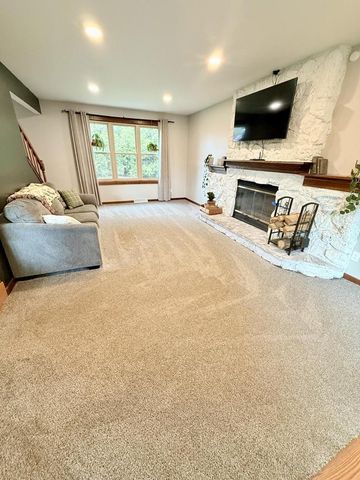 2556 N Green Bay ROAD, Mount Pleasant, WI 53405