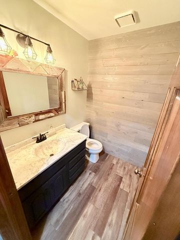 2556 N Green Bay ROAD, Mount Pleasant, WI 53405