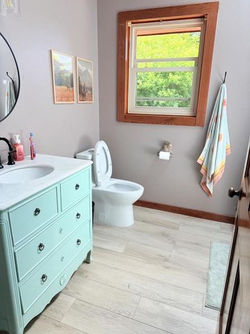 2556 N Green Bay ROAD, Mount Pleasant, WI 53405