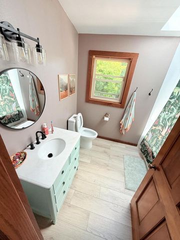 2556 N Green Bay ROAD, Mount Pleasant, WI 53405