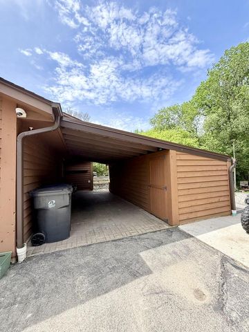 2556 N Green Bay ROAD, Mount Pleasant, WI 53405