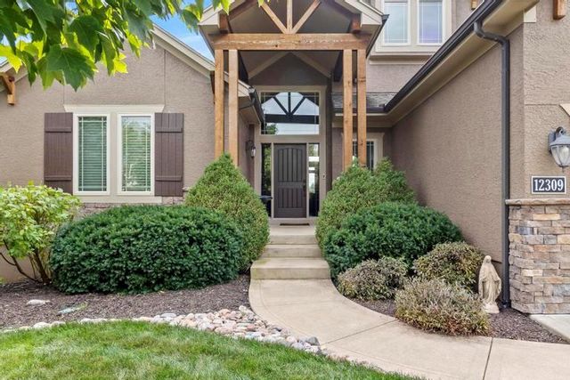 12309 W 160th Street, Overland Park, KS 66221