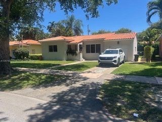 322 Fluvia Ave, Coral Gables, FL 33134