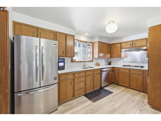 320 KINGSBURY Ave, Eugene, OR 97404