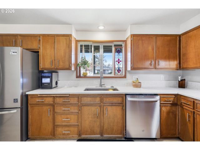 320 KINGSBURY Ave, Eugene, OR 97404