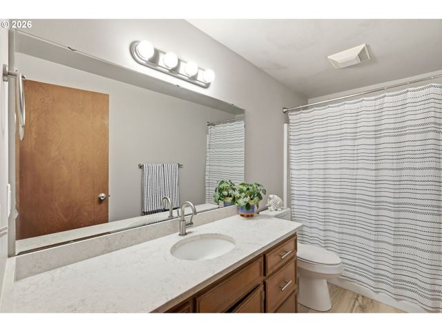 320 KINGSBURY Ave, Eugene, OR 97404