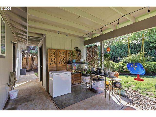 320 KINGSBURY Ave, Eugene, OR 97404