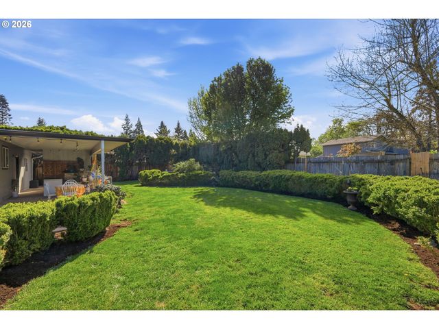 320 KINGSBURY Ave, Eugene, OR 97404