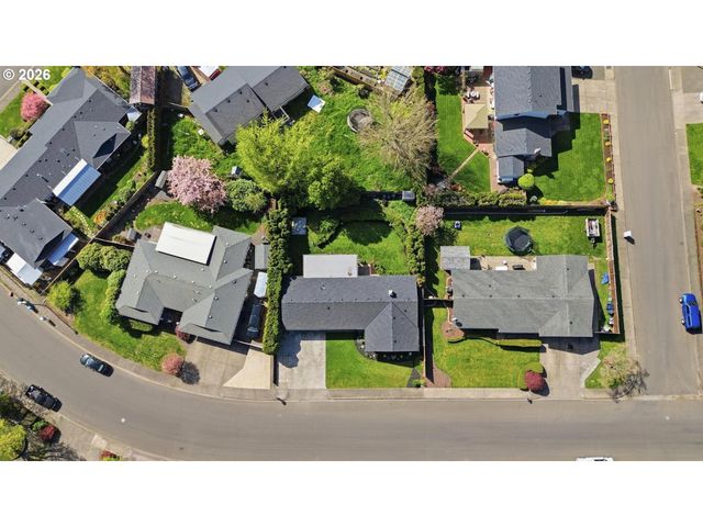 320 KINGSBURY Ave, Eugene, OR 97404