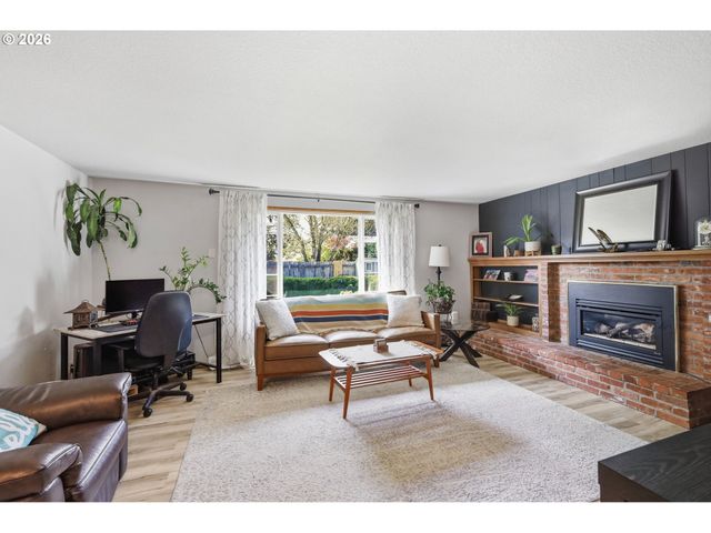 320 KINGSBURY Ave, Eugene, OR 97404