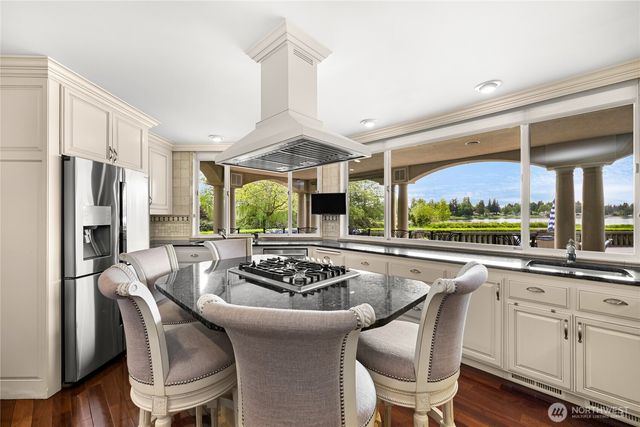 7245 Barbers Grove Lane, Lynden, WA 98264