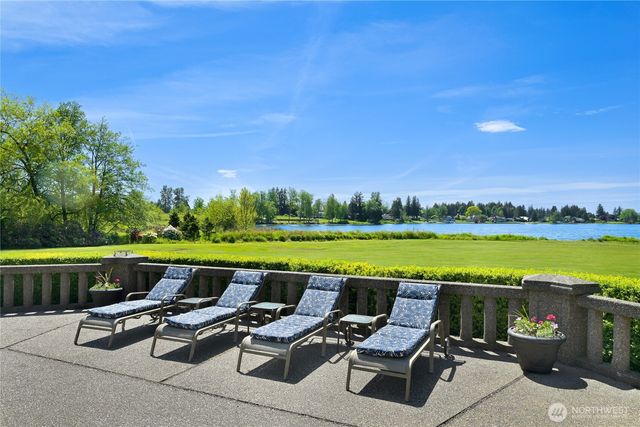 7245 Barbers Grove Lane, Lynden, WA 98264