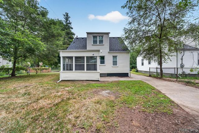 19749 Imperial Highway, Redford, MI 48240