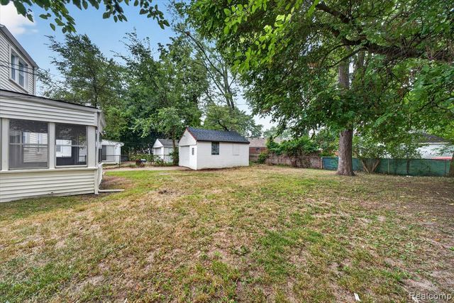 19749 Imperial Highway, Redford, MI 48240