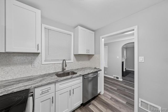 19749 Imperial Highway, Redford, MI 48240