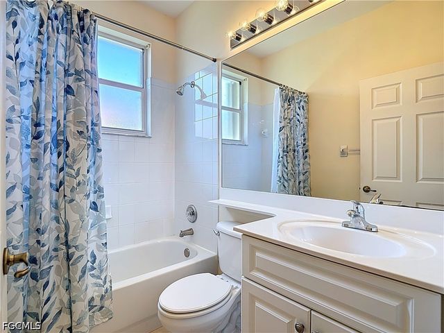 2061 Corona Del Sire DR, North Fort Myers, FL 33917