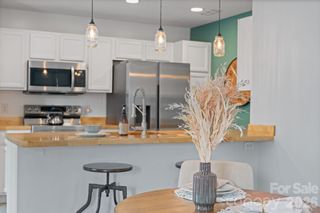 40 Foxden Drive 204, Fletcher, NC 28732