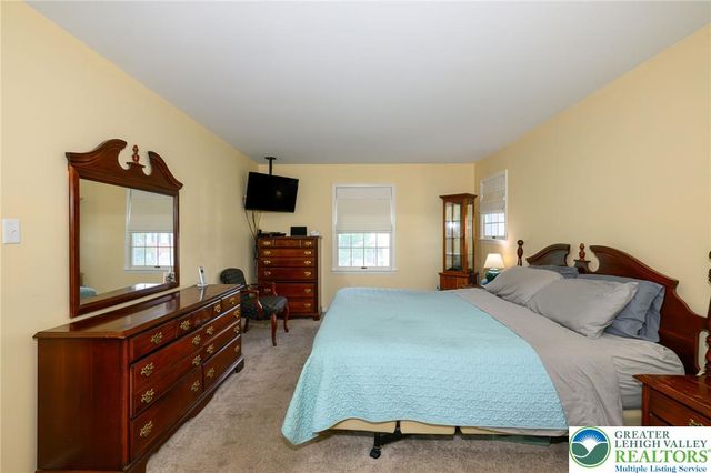 410 East Mayfield Circle, Bethlehem City, PA 18020