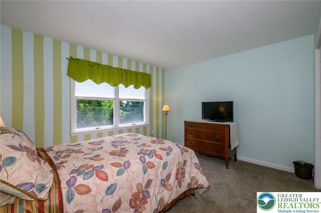 410 East Mayfield Circle, Bethlehem City, PA 18020