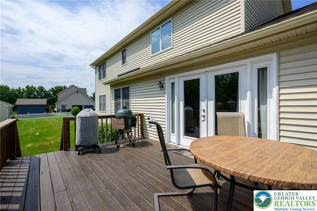 410 East Mayfield Circle, Bethlehem City, PA 18020