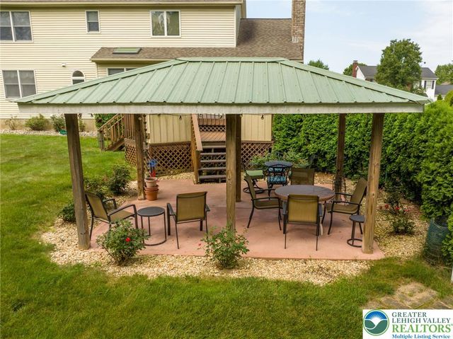 410 East Mayfield Circle, Bethlehem City, PA 18020