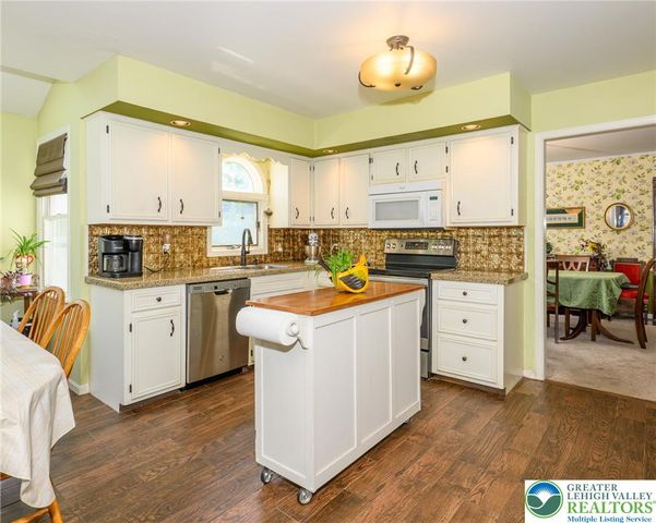 410 East Mayfield Circle, Bethlehem City, PA 18020