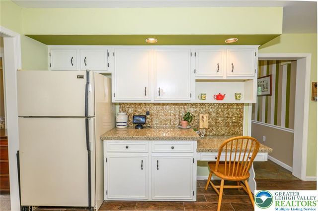 410 East Mayfield Circle, Bethlehem City, PA 18020