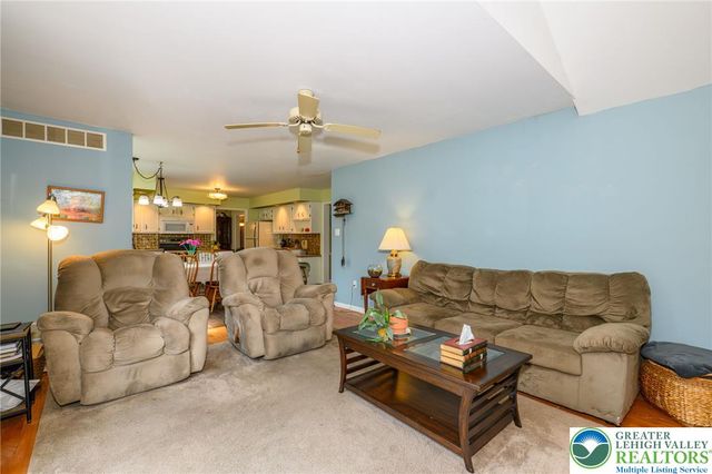 410 East Mayfield Circle, Bethlehem City, PA 18020