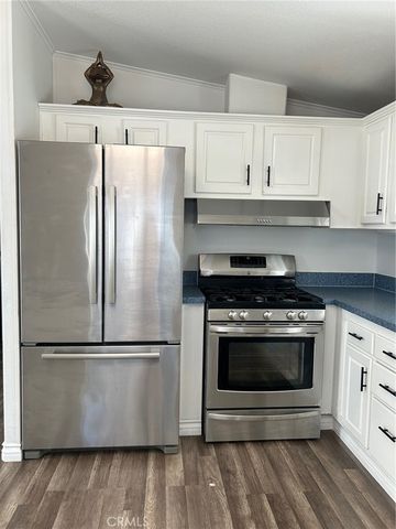 327 W Wilson 82, Costa Mesa, CA 92627