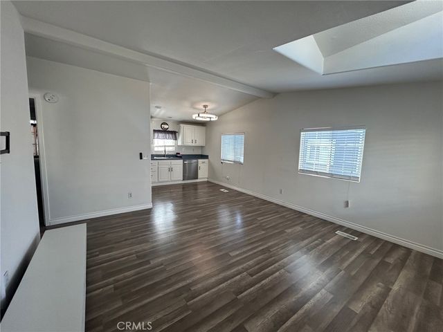 327 W Wilson 82, Costa Mesa, CA 92627