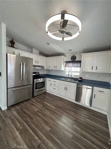 327 W Wilson 82, Costa Mesa, CA 92627