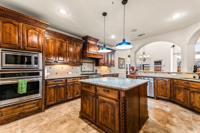12467 Fallcreek Drive, Frisco, TX 75035