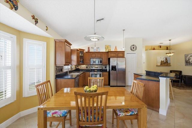 392 TAVERNIER CIRCLE, Oldsmar, FL 34677