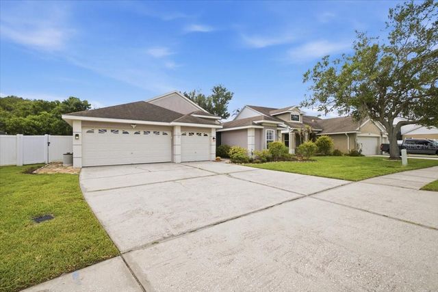 392 TAVERNIER CIRCLE, Oldsmar, FL 34677