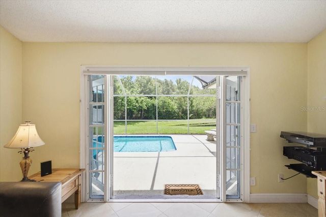 392 TAVERNIER CIRCLE, Oldsmar, FL 34677