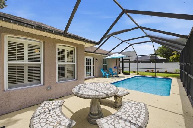 392 TAVERNIER CIRCLE, Oldsmar, FL 34677