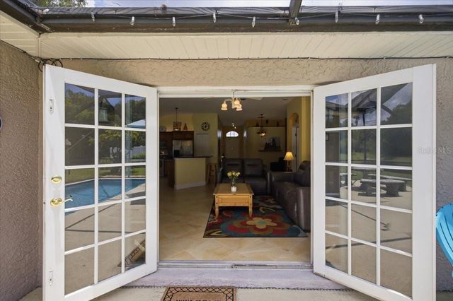 392 TAVERNIER CIRCLE, Oldsmar, FL 34677