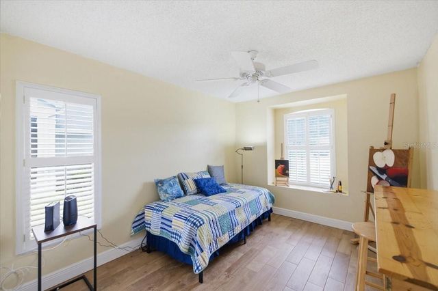 392 TAVERNIER CIRCLE, Oldsmar, FL 34677