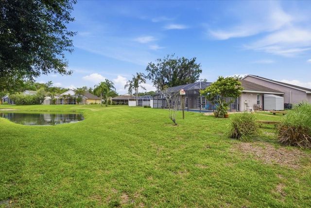 392 TAVERNIER CIRCLE, Oldsmar, FL 34677