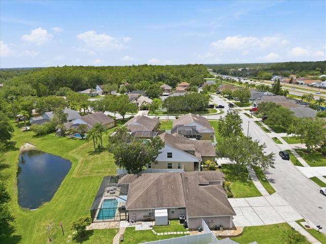 392 TAVERNIER CIRCLE, Oldsmar, FL 34677