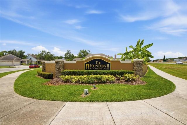 392 TAVERNIER CIRCLE, Oldsmar, FL 34677