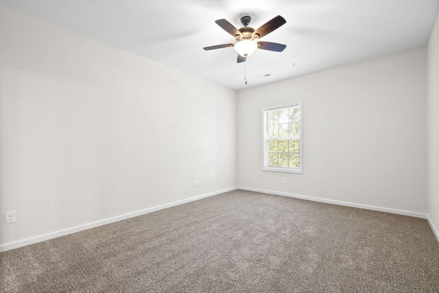 229 E Johnson Cir Apt B208, Clarksville, TN 37040