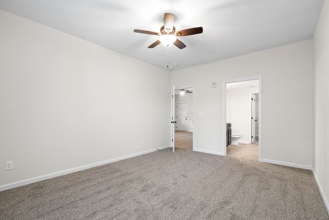 229 E Johnson Cir Apt B208, Clarksville, TN 37040
