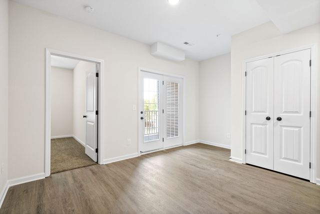 229 E Johnson Cir Apt B208, Clarksville, TN 37040