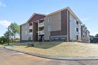 229 E Johnson Cir Apt B208, Clarksville, TN 37040