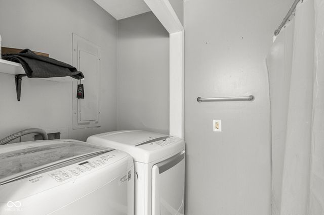 920 N Third Street, Austin, IN 47102