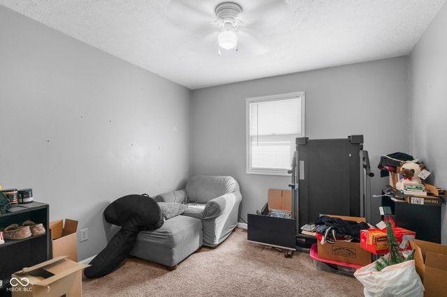 920 N Third Street, Austin, IN 47102